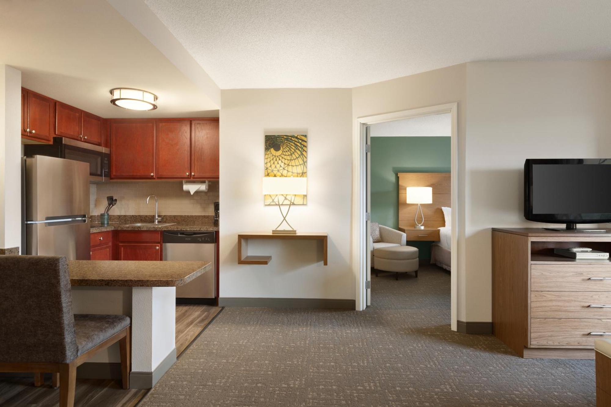 Two Bedroom Suite Non-Smoking,1448544550:JPEG